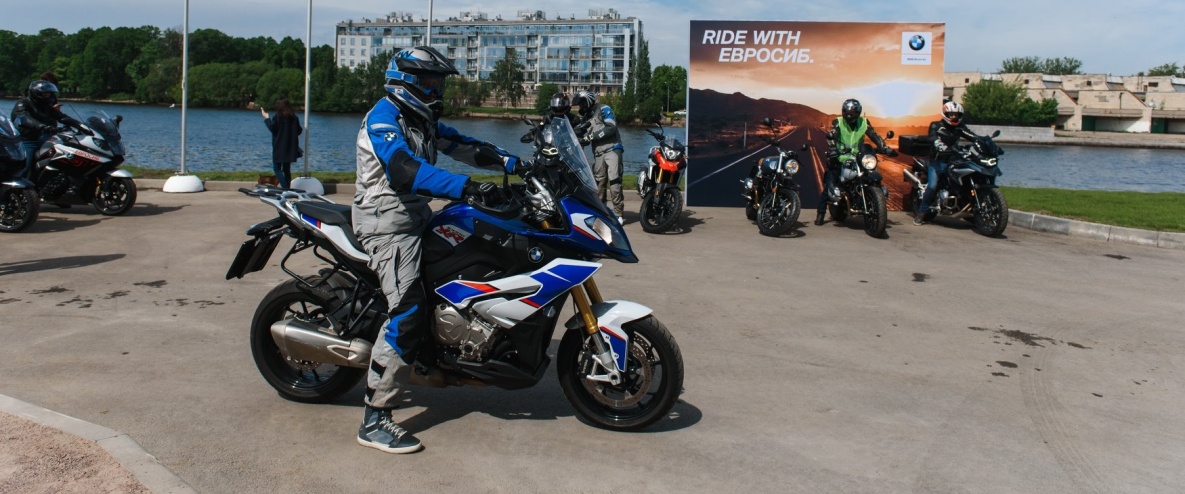 RIDE WITH ЕВРОСИБ. Тест-райд десяти невероятных мотоциклов BMW в реальных условиях.