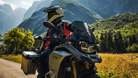 bmw gs850 adventure